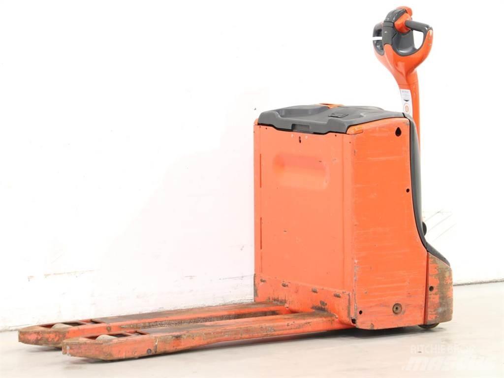 Linde T16/1152 Empilhador para operador externo