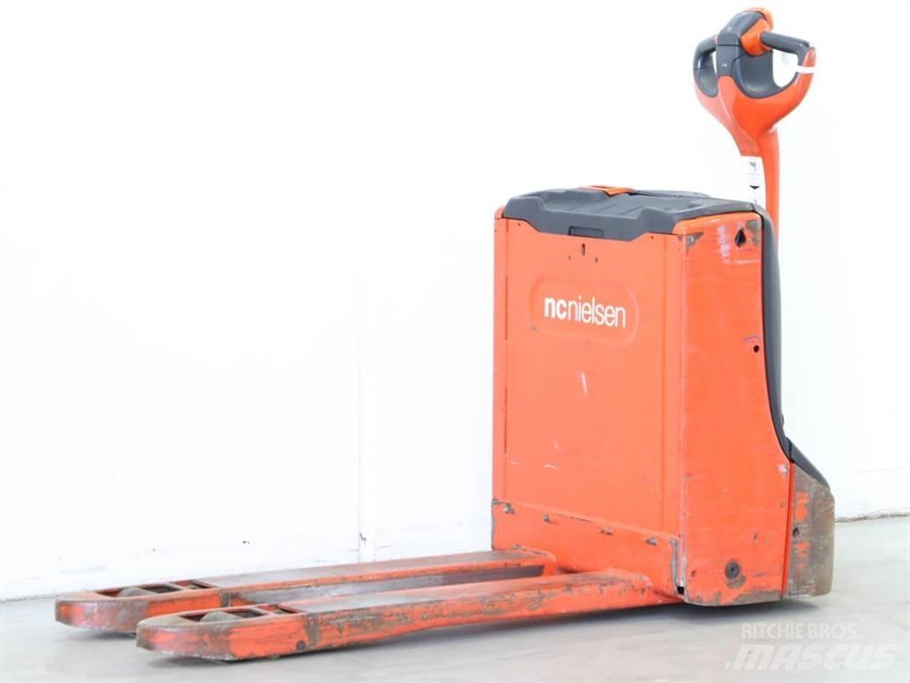 Linde T16/1152 Empilhador para operador externo