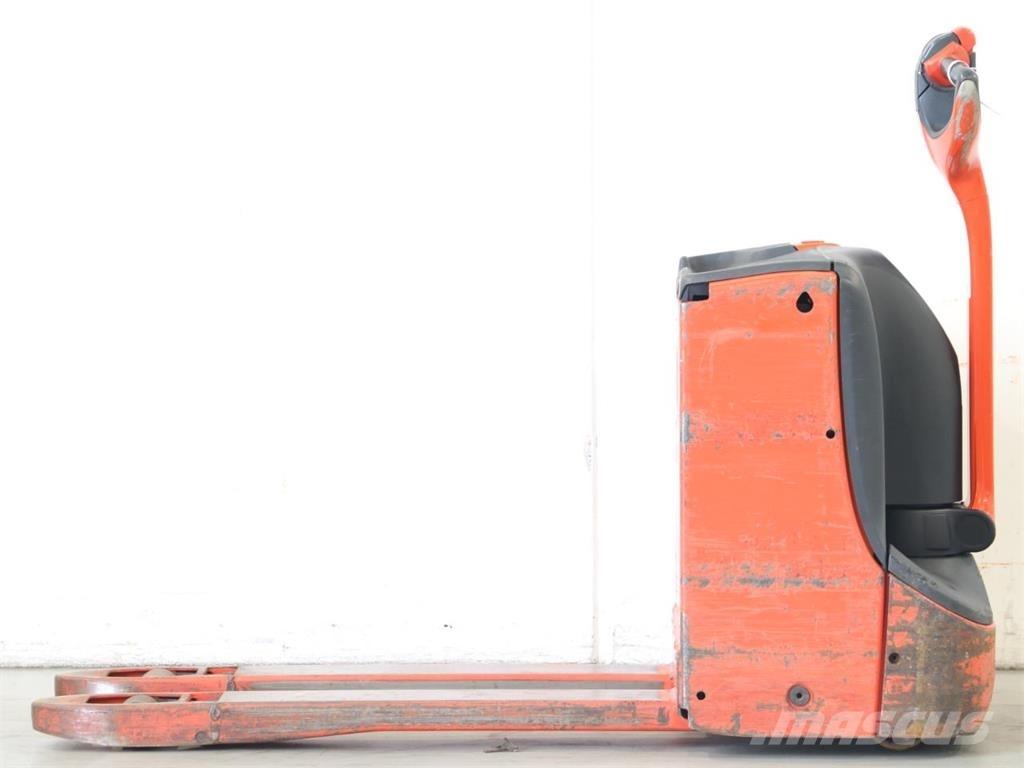 Linde T16/1152 Empilhador para operador externo