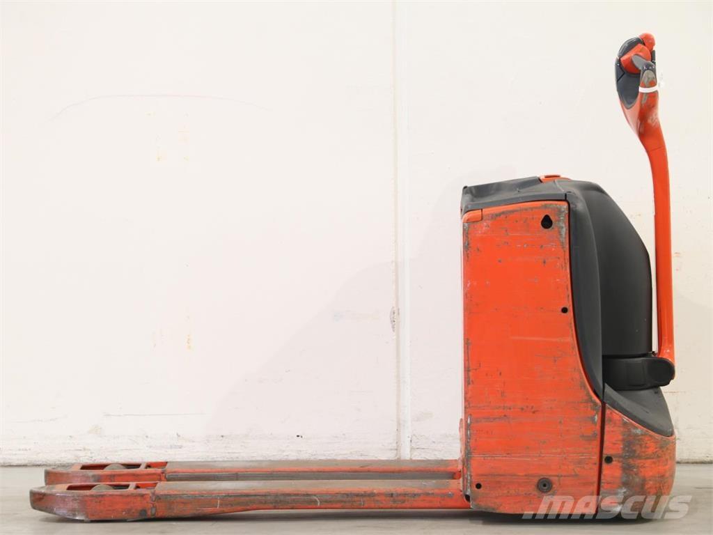 Linde T16/1152 Empilhador para operador externo