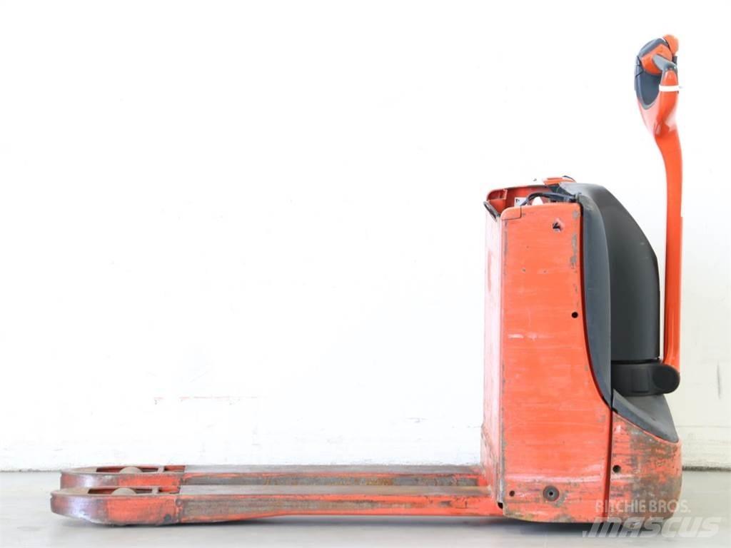 Linde T16/1152 Empilhador para operador externo