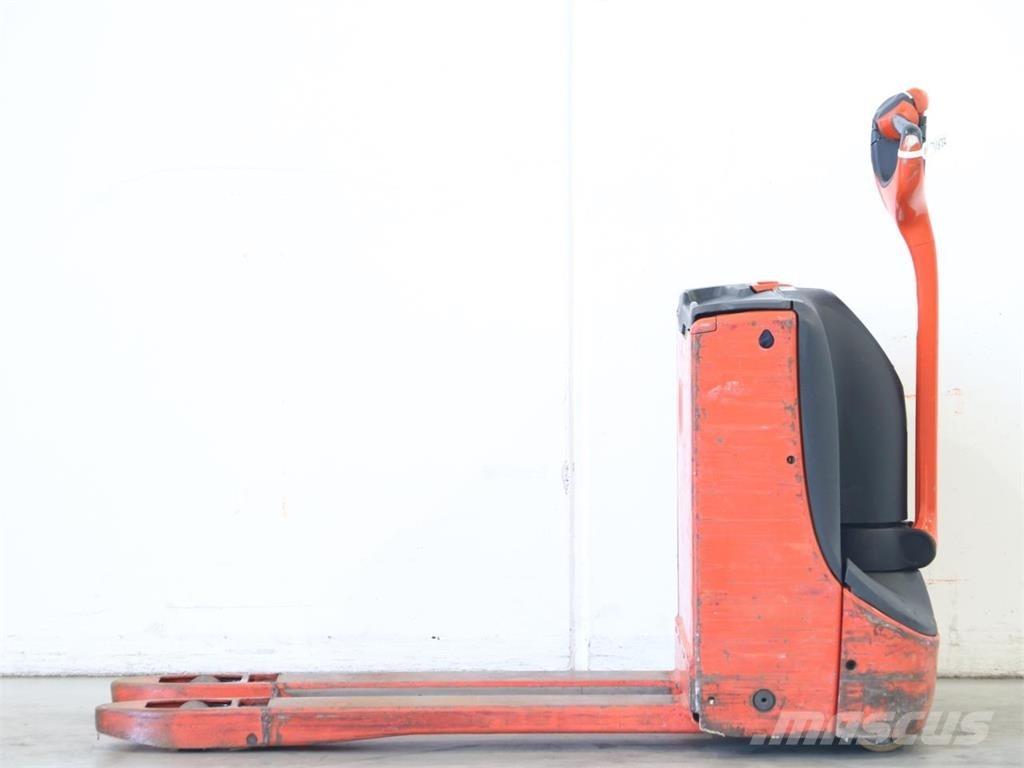 Linde T16/1152 Empilhador para operador externo