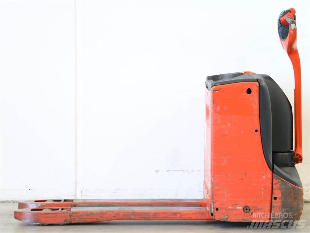 Linde T16/1152-00 Empilhador para operador externo