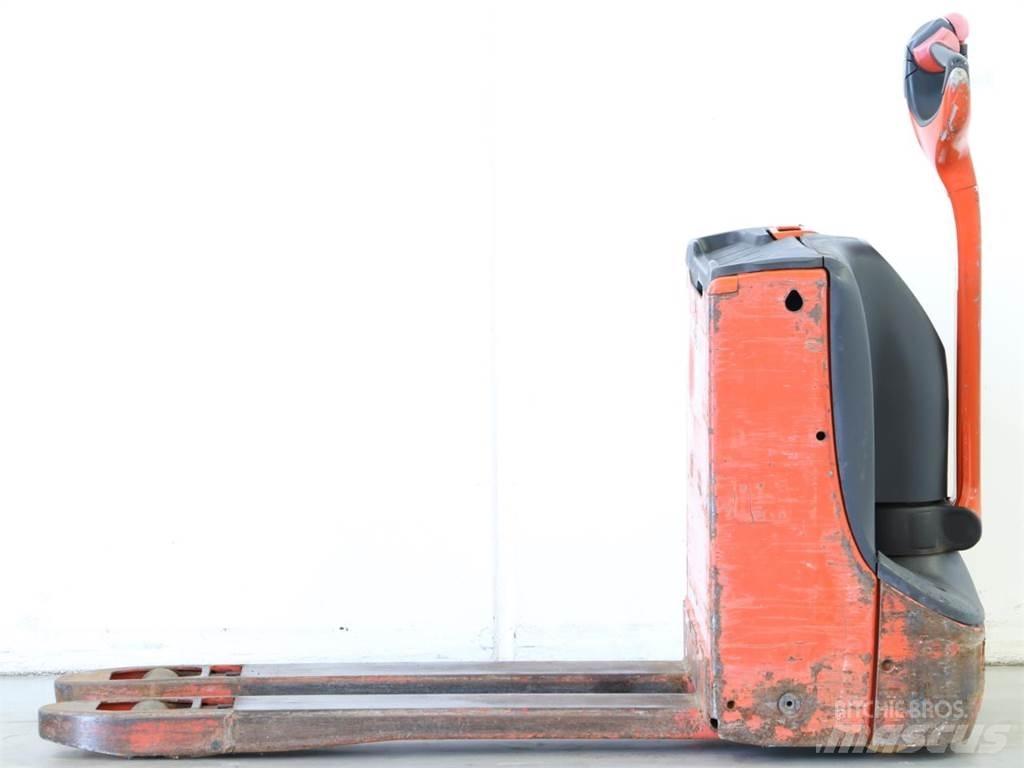 Linde T16/1152-00 Empilhador para operador externo