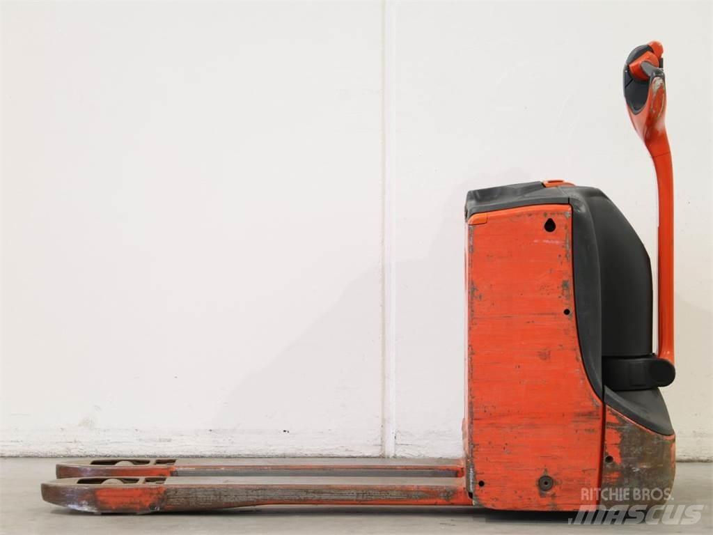 Linde T16/1152-00 Empilhador para operador externo