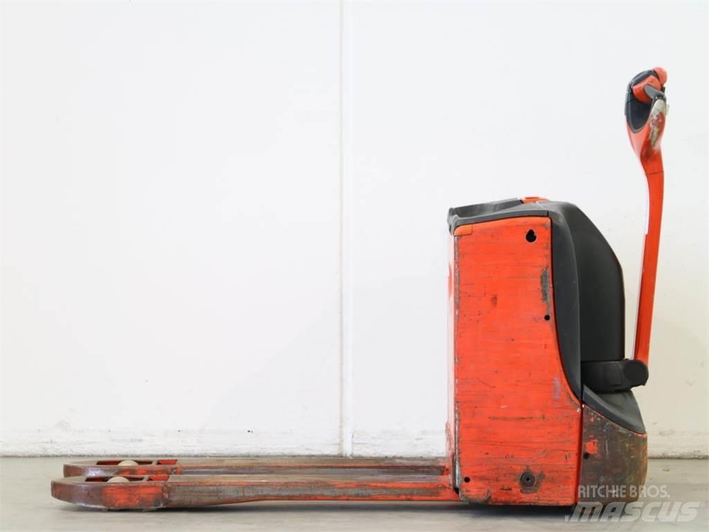 Linde T16/1152-00 Empilhador para operador externo
