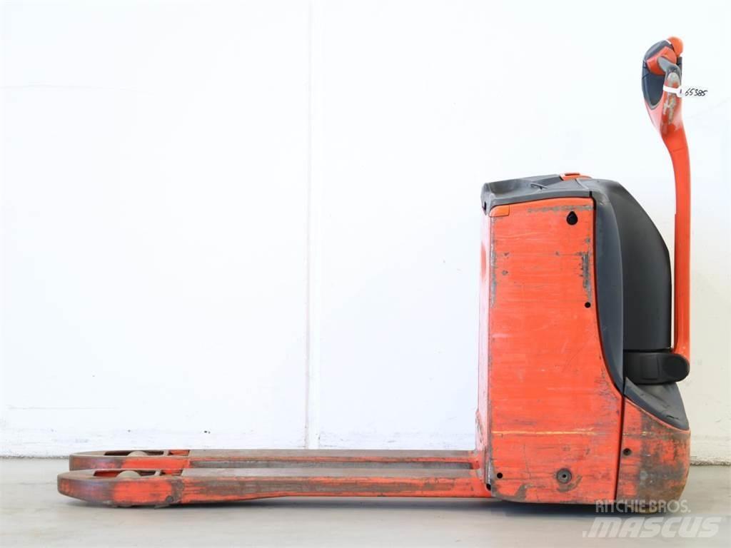 Linde T16/1152-00 Empilhador para operador externo