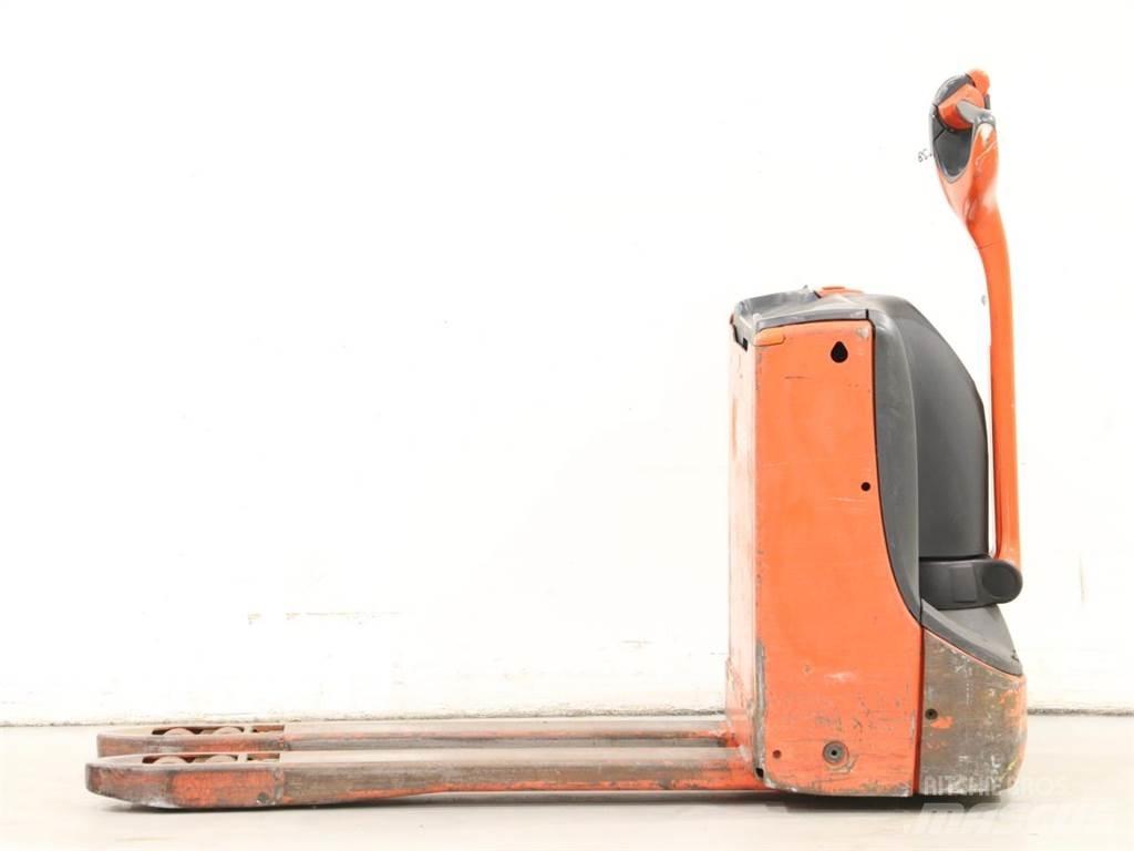 Linde T16/1152-00 Empilhador para operador externo
