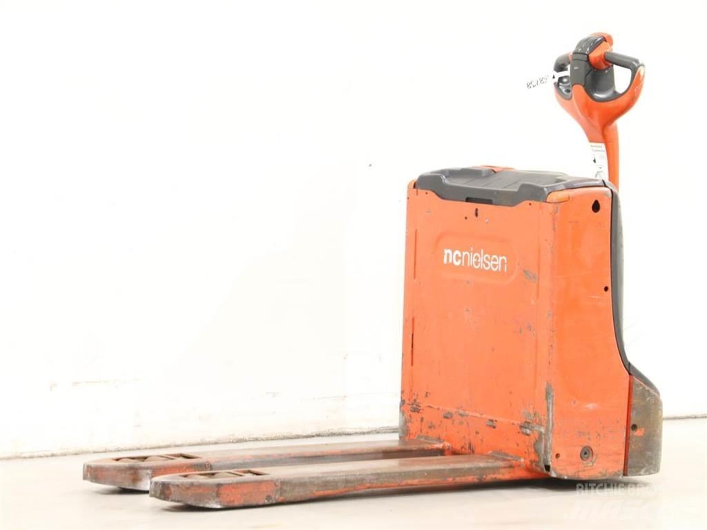 Linde T16/1152-00 Empilhador para operador externo