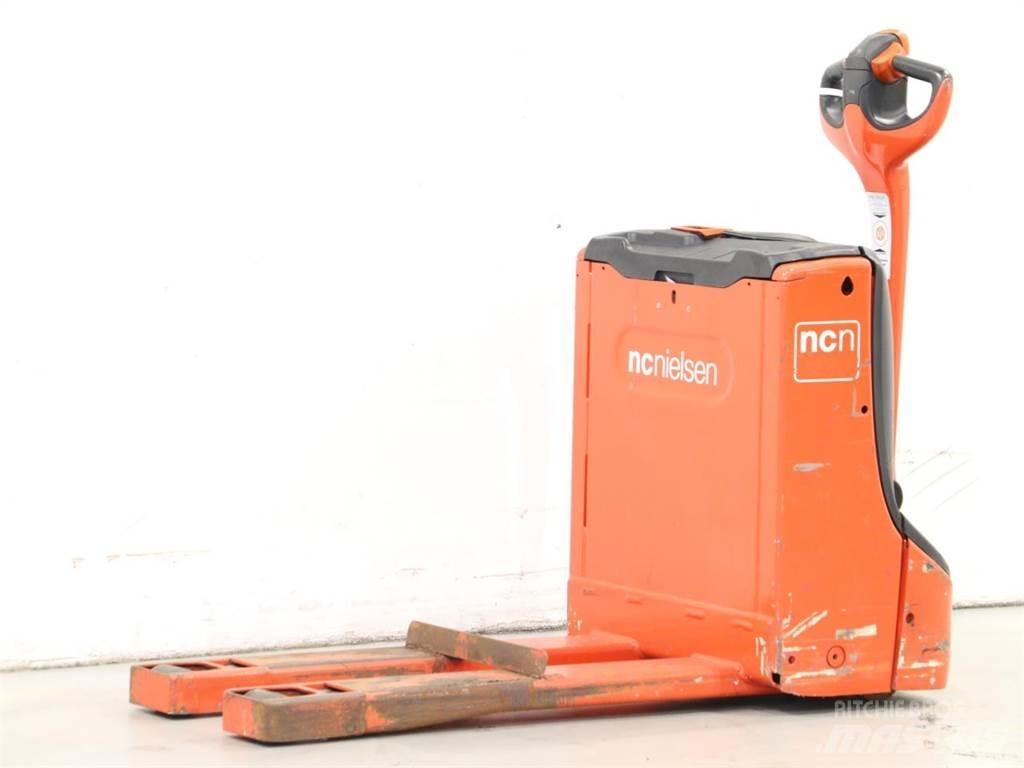 Linde T16/1152-00 Empilhador para operador externo