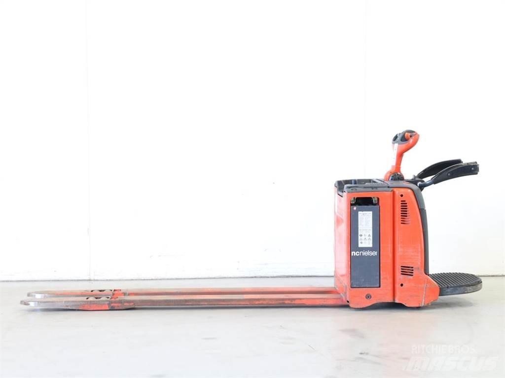 Linde T20AP/131 Empilhador para operador externo