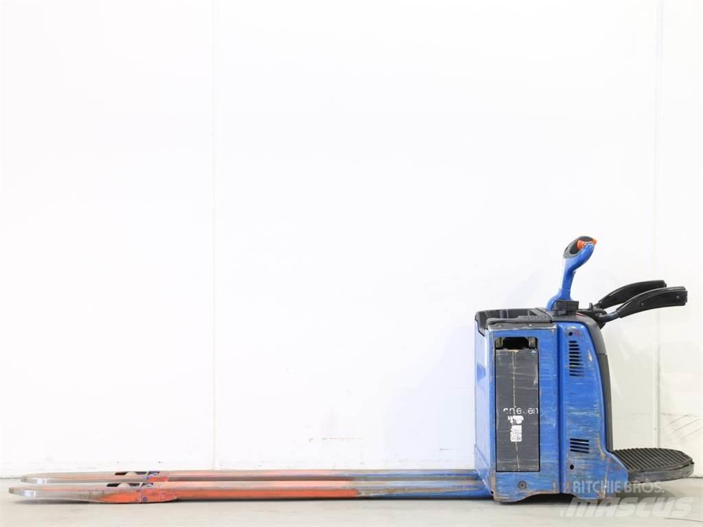 Linde T20AP/131 Empilhador para operador externo