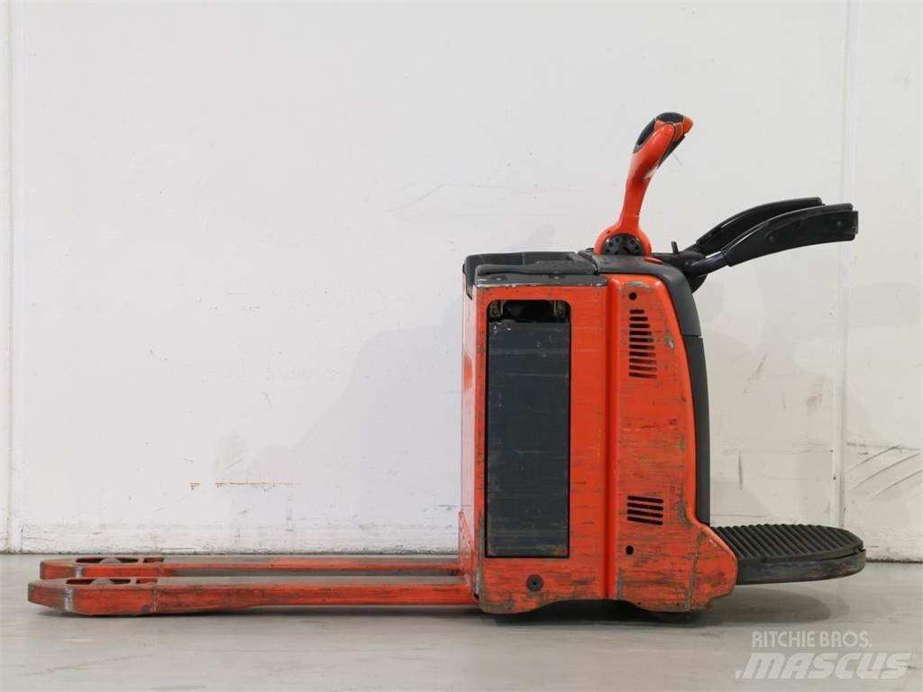 Linde T20AP/131 Empilhador para operador externo