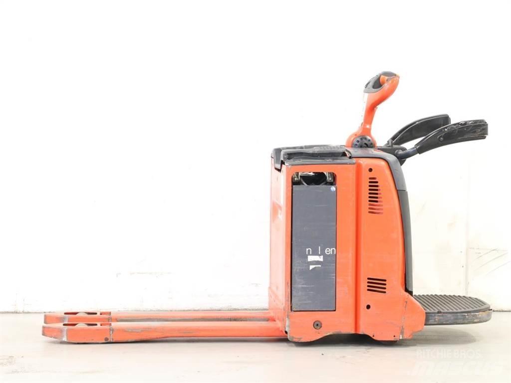 Linde T20AP/131-08 Empilhador para operador externo