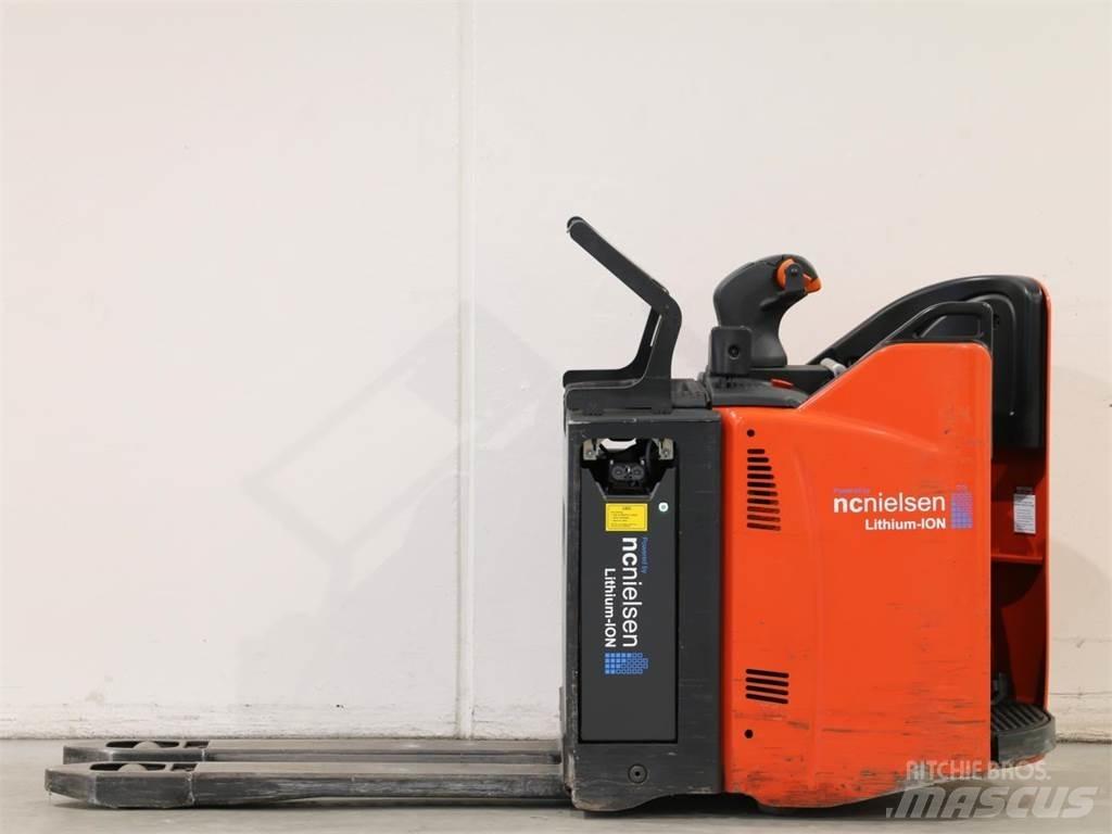 Linde T20SP/131 Empilhador para operador externo