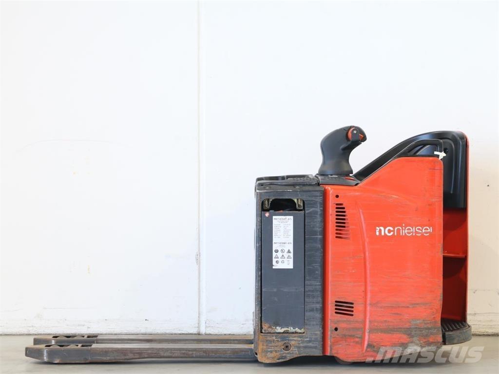 Linde T20SP/131 Empilhador para operador externo