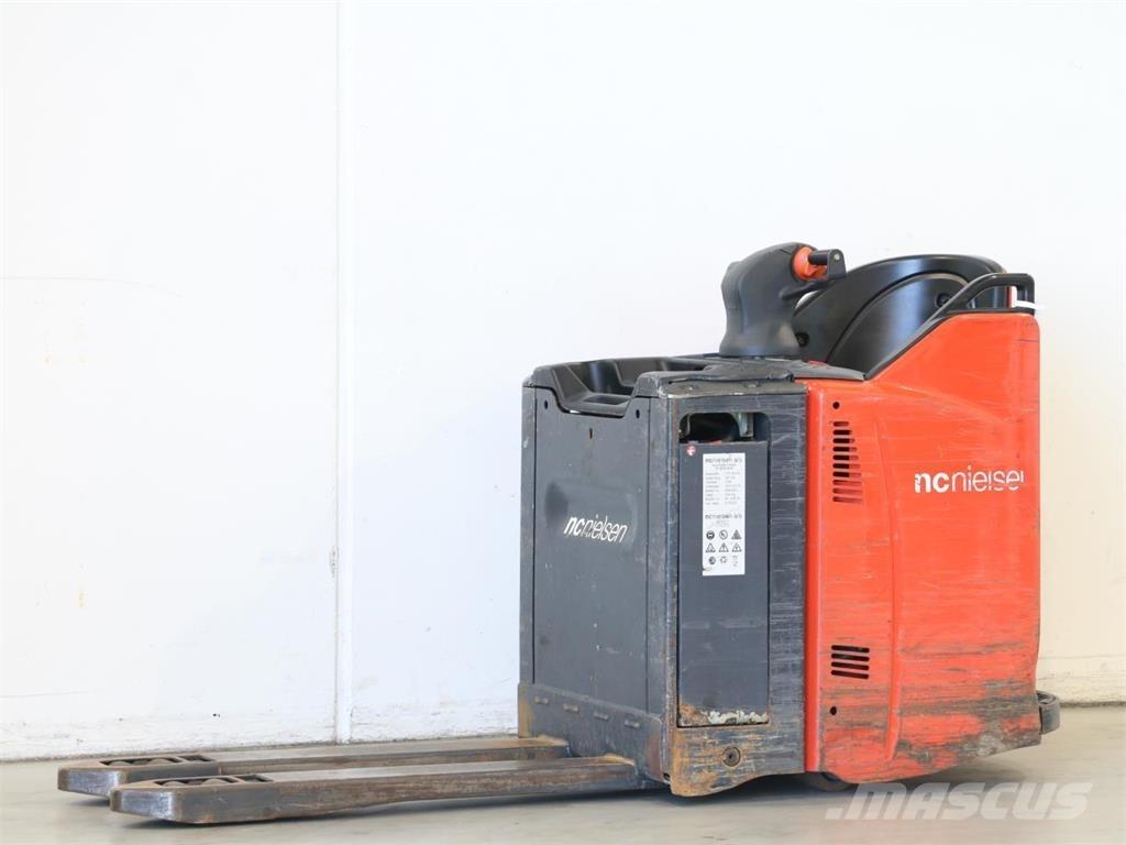 Linde T20SP/131 Empilhador para operador externo