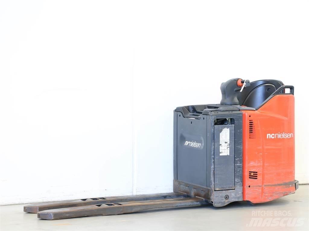Linde T20SP/131 Empilhador para operador externo
