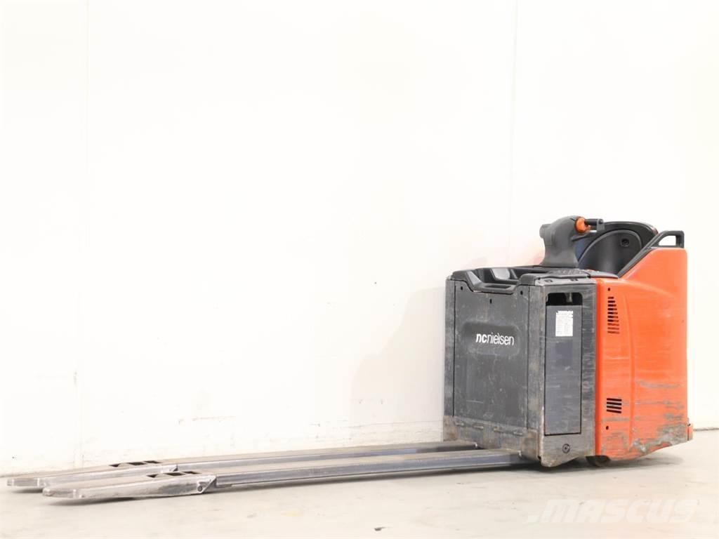 Linde T20SP/131 Empilhador para operador externo