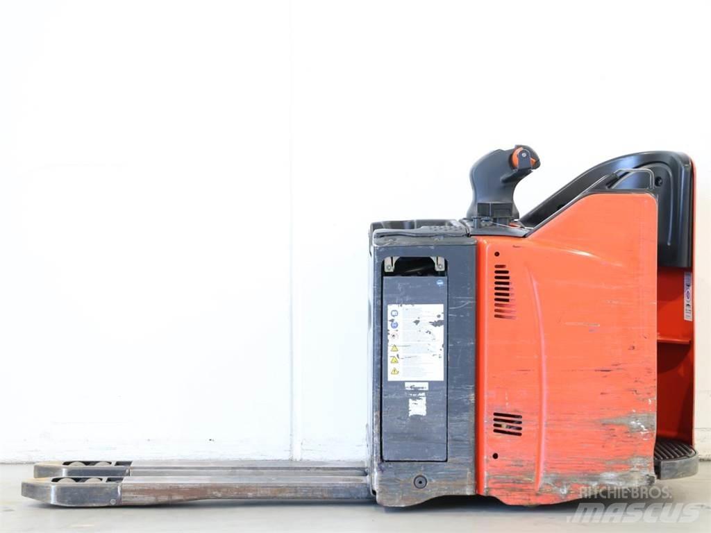 Linde T20SP/131 Empilhador para operador externo