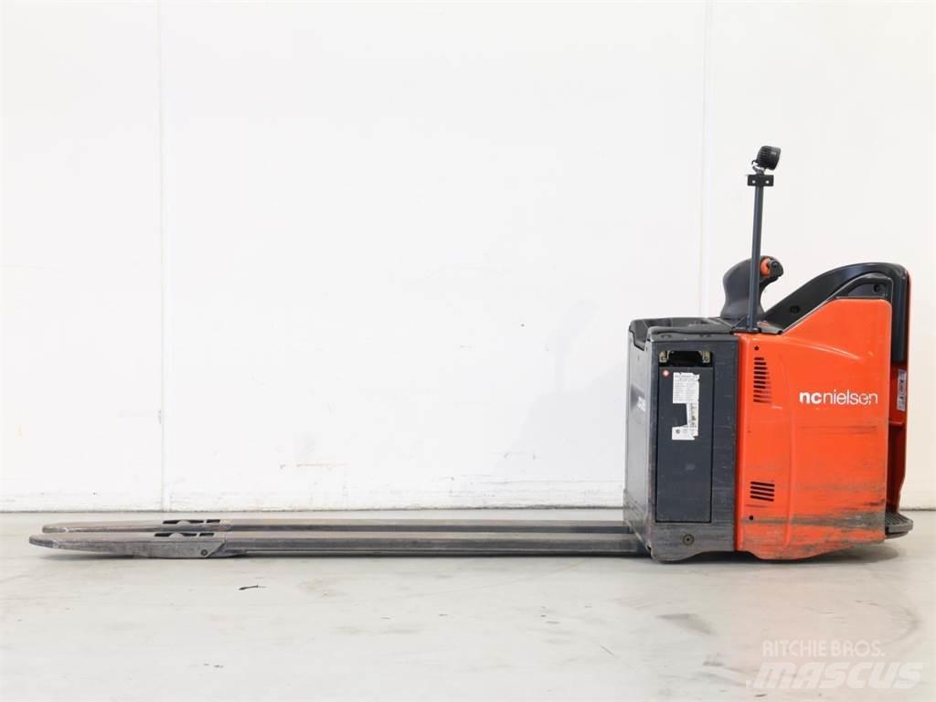 Linde T20SP/131-07 Empilhador para operador externo
