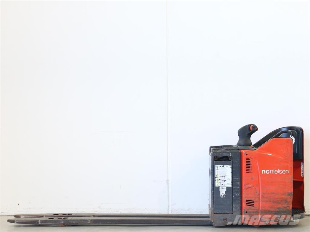 Linde T20SP/131-07 Empilhador para operador externo