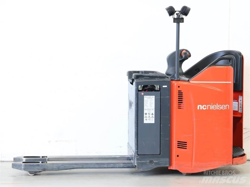 Linde T20SP/131-08 Empilhador para operador externo