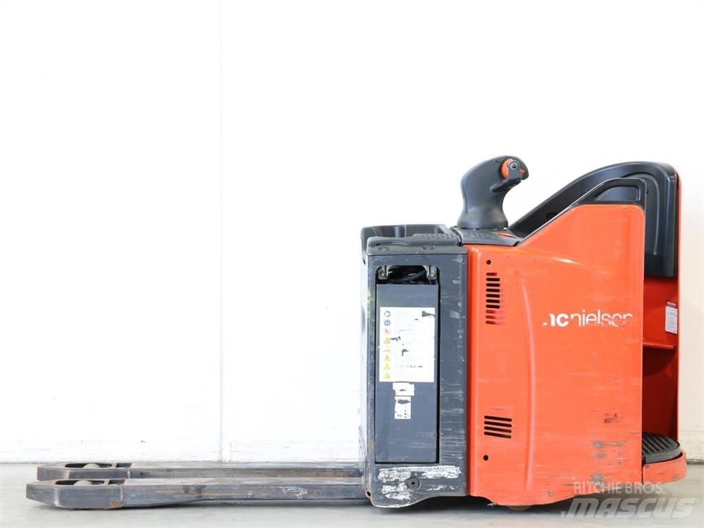Linde T20SP/131-08 Empilhador para operador externo