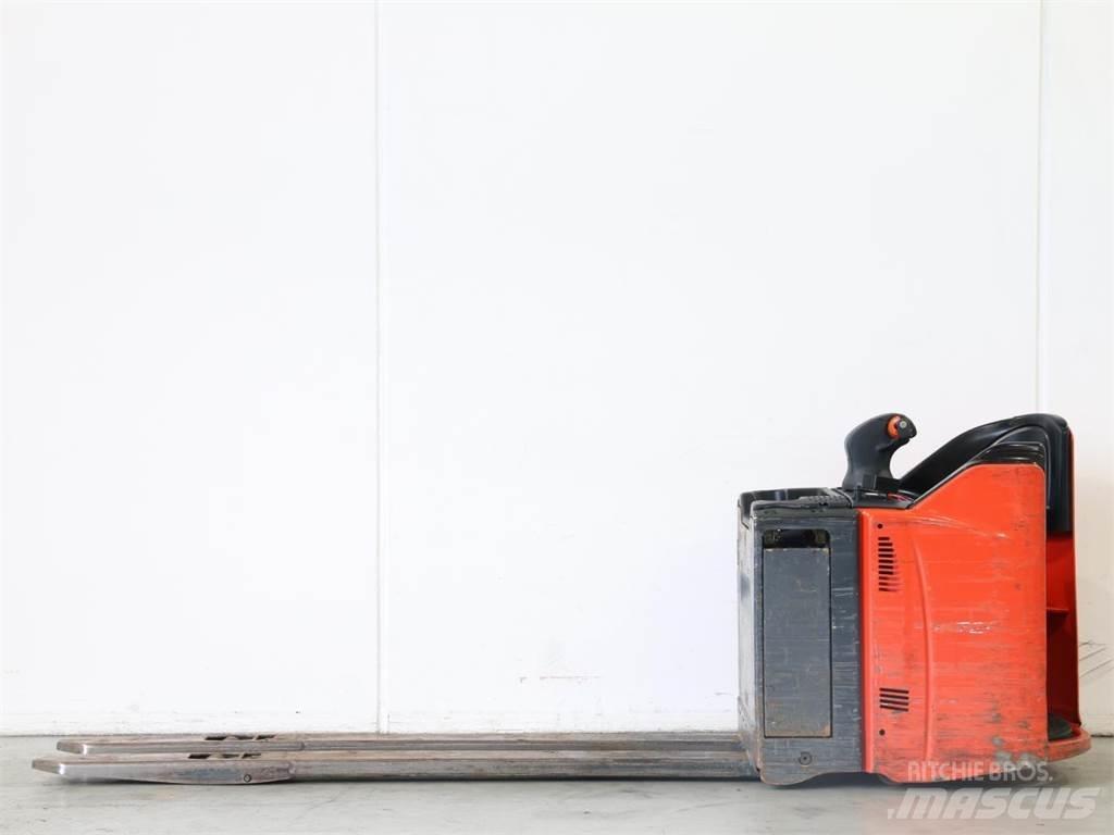 Linde T24SP/131 Empilhador para operador externo