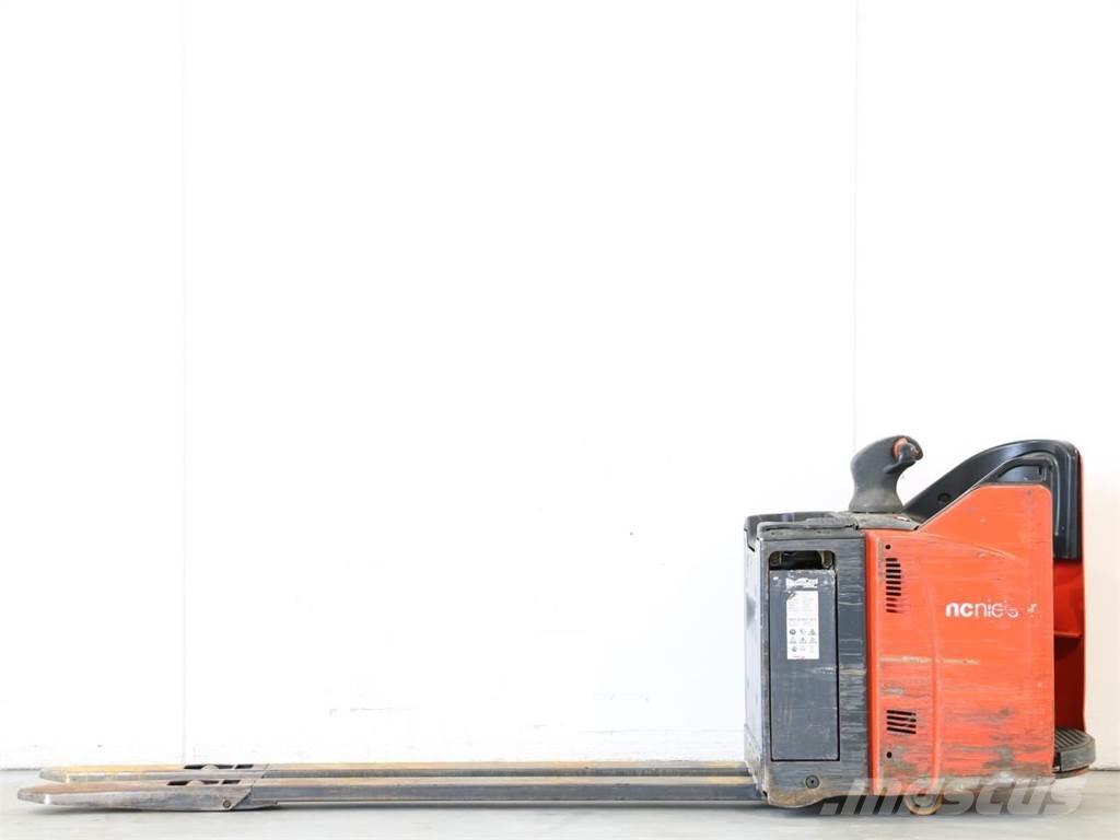 Linde T25SP/131-07 Empilhador para operador externo