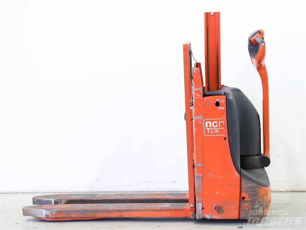 NCN TL16/1152-00 Empilhador para operador externo