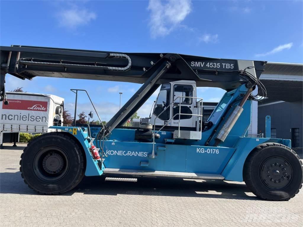 SMV 4535 TB5 Empilhadores Elevadores