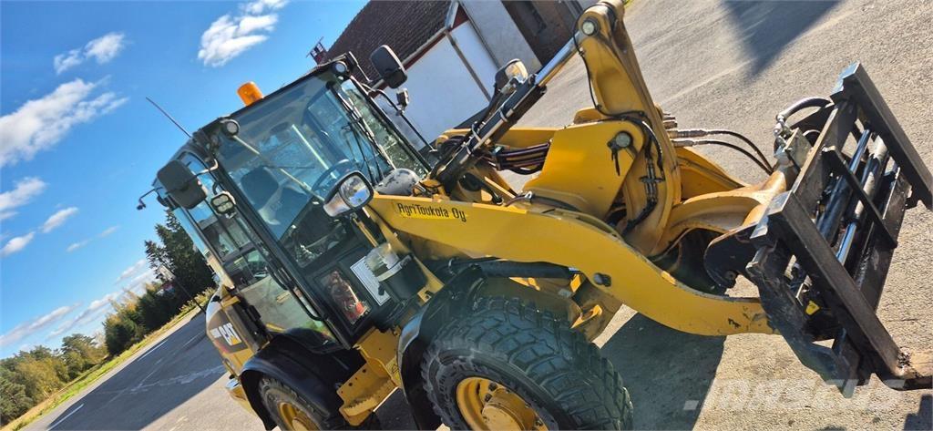 CAT 906M Carregadeiras de rodas