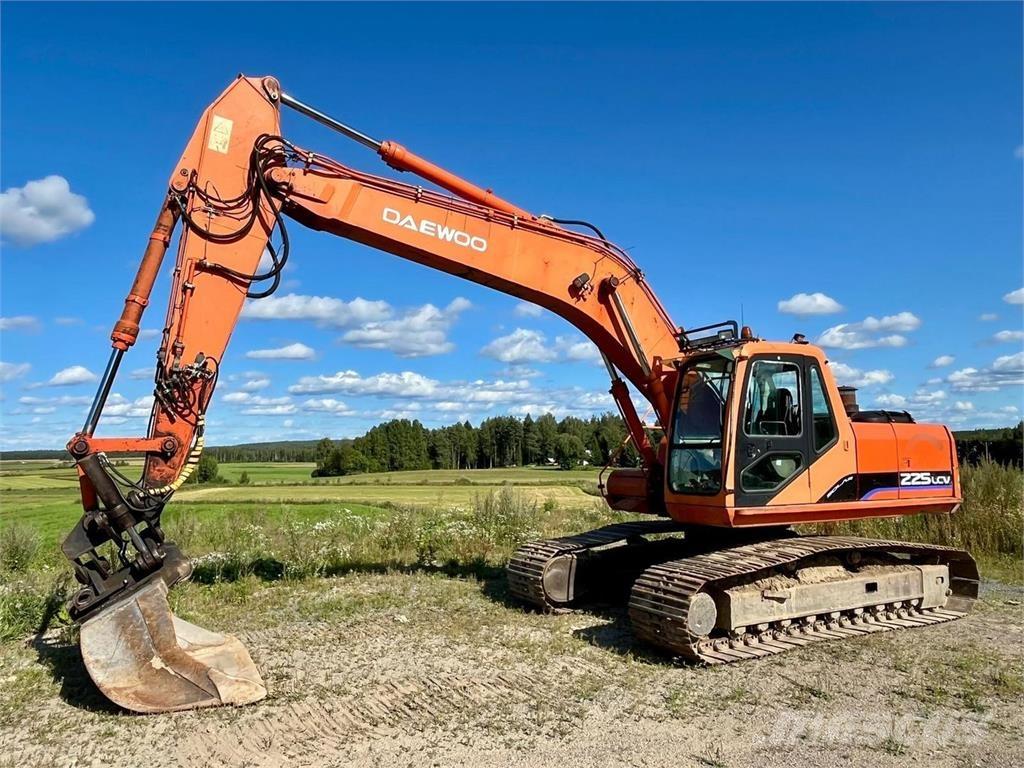 Daewoo 220LC-V Escavadeiras de esteiras