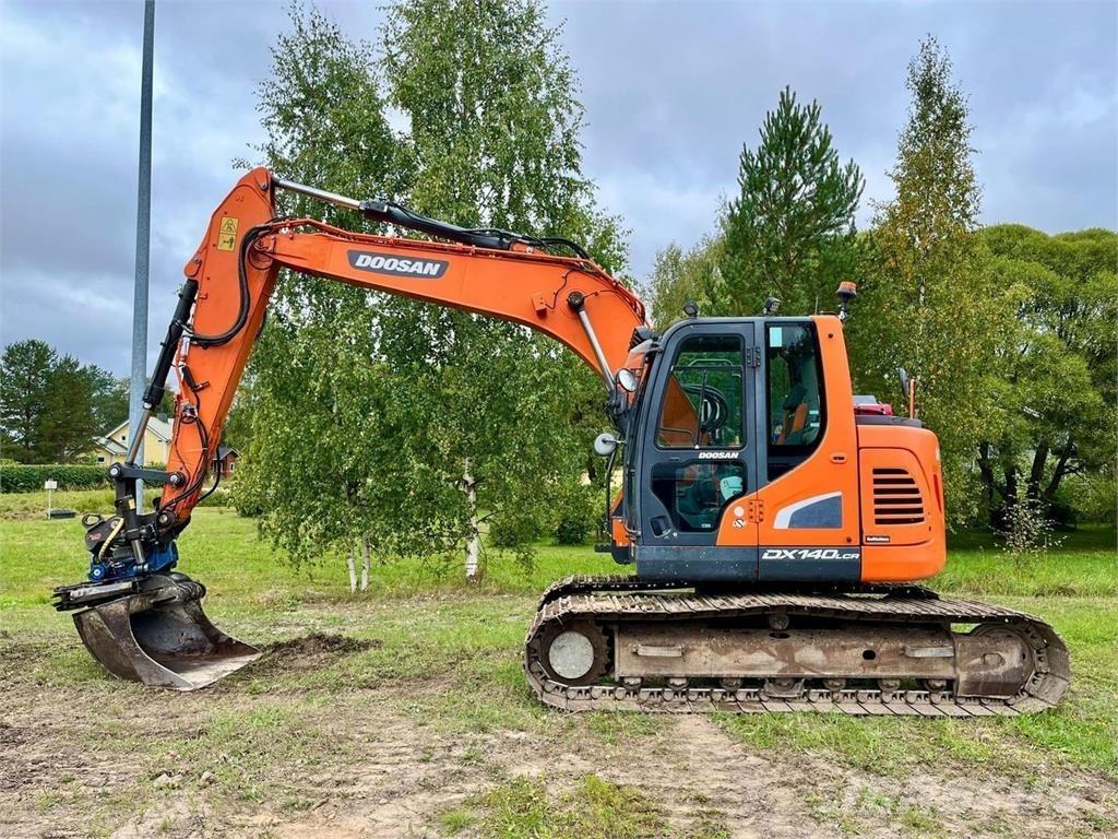 Doosan DX140LC Escavadeiras de esteiras