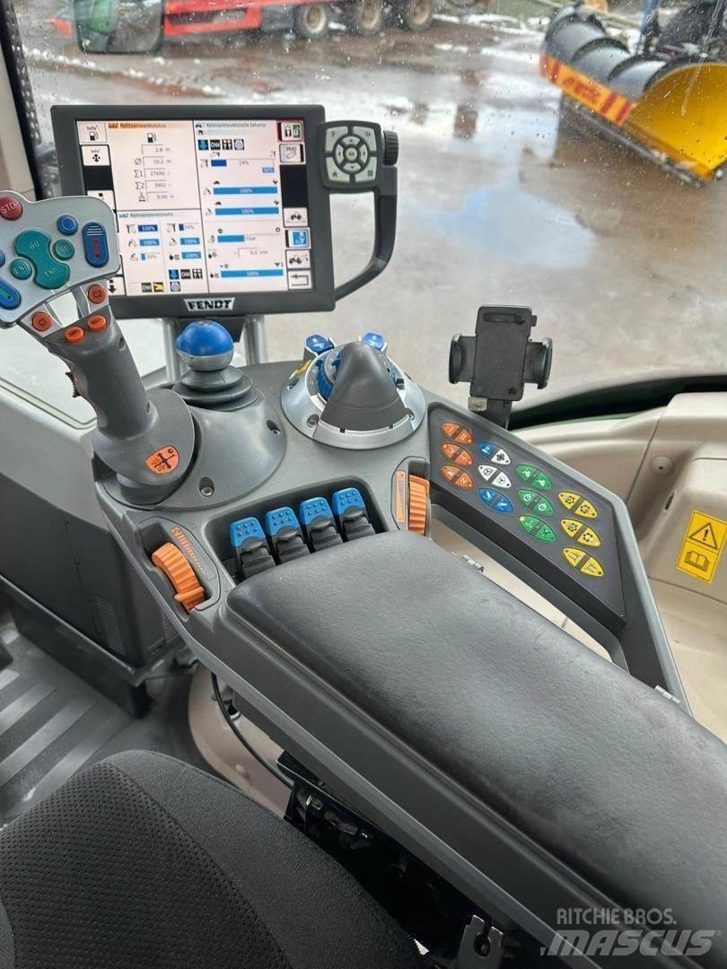 Fendt 828 VARIO Tratores Agrícolas usados