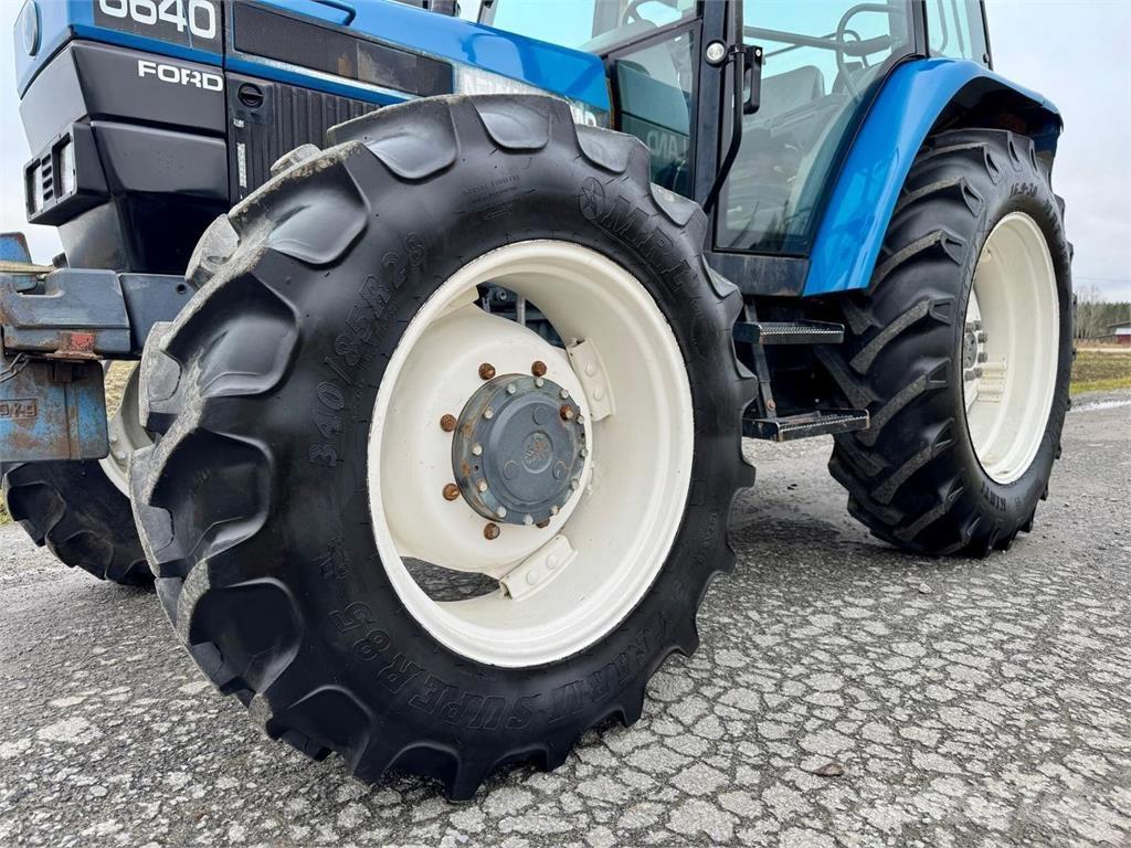 Ford 6640SL Tratores Agrícolas usados