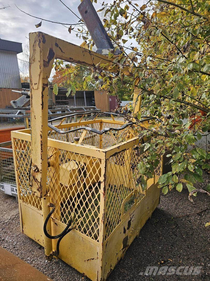  Henkilökori Outras gruas