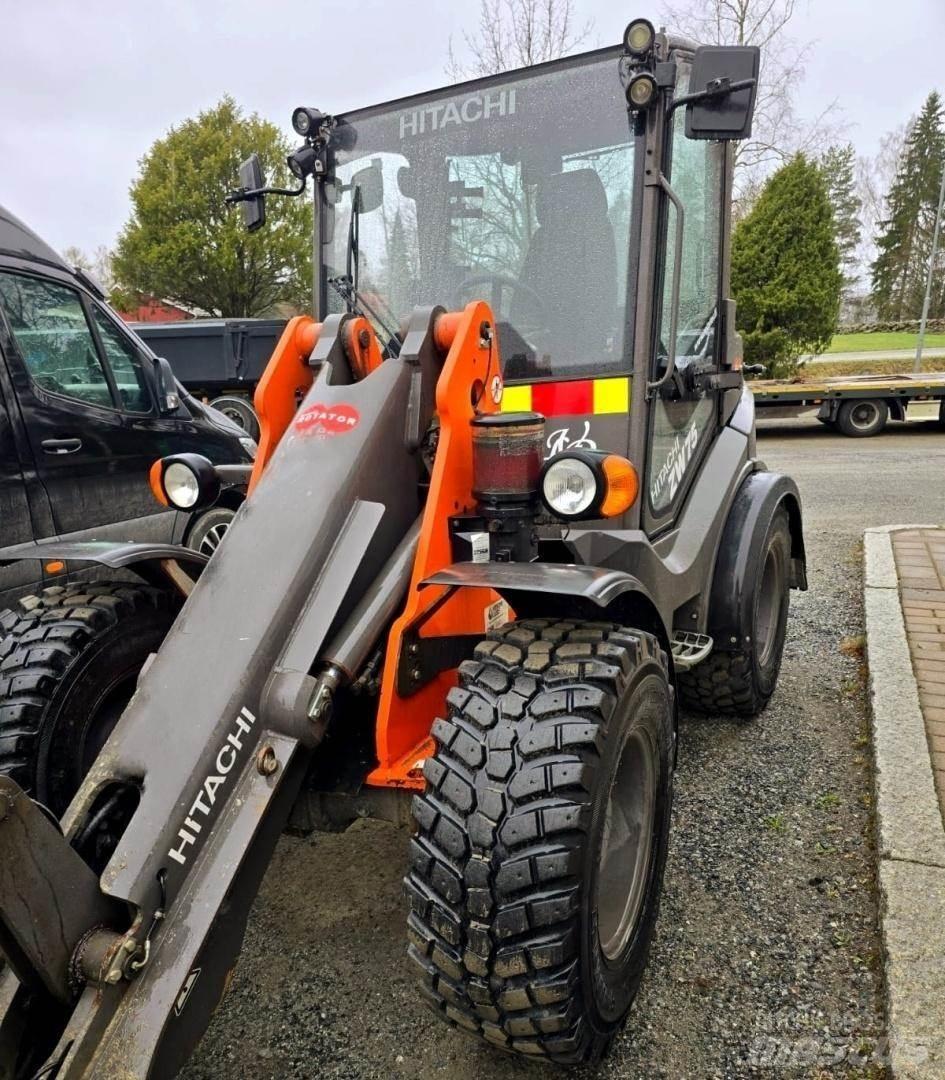 Hitachi ZW75 Mini carregadoras