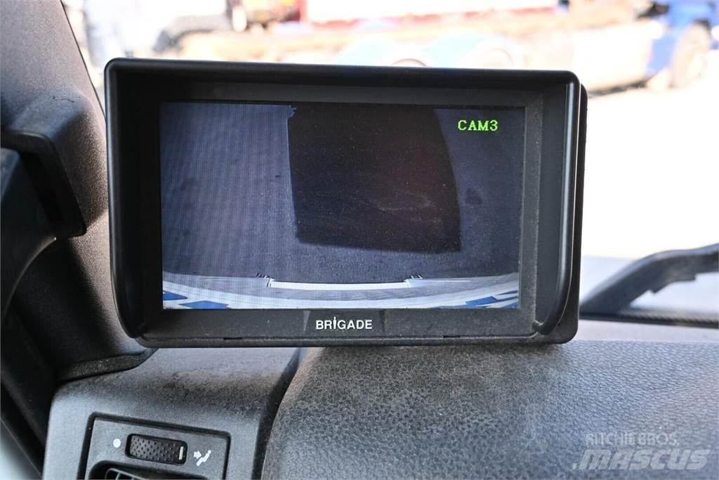 Iveco 140E Caminhões de caixa fechada