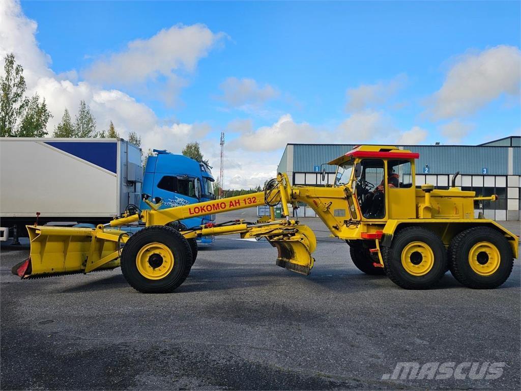 Lokomo AH 132 C Motoniveladoras