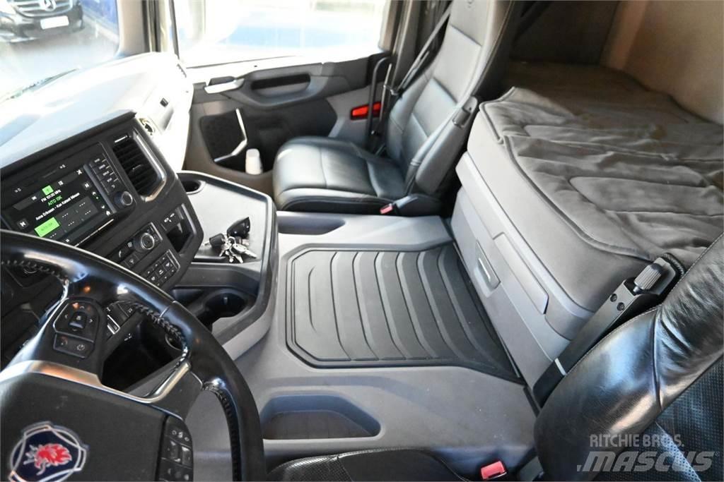 Scania G410 6X2 Caminhões de caixa fechada