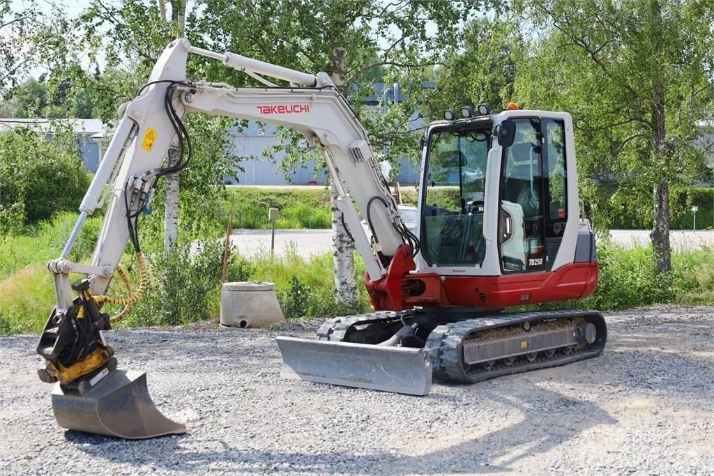 Takeuchi TB250 Miniescavadeiras