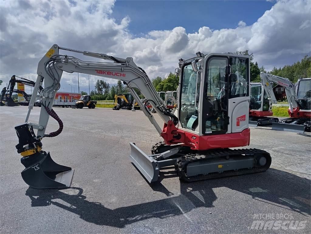 Takeuchi TB335R Miniescavadeiras