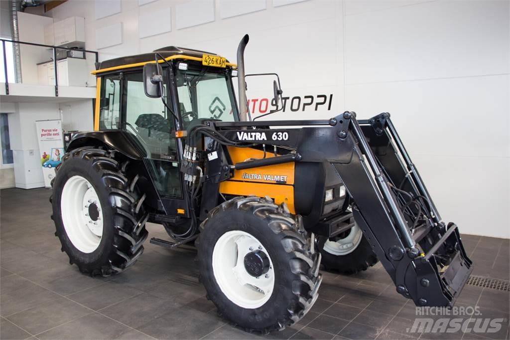 Valtra 800 Tratores Agrícolas usados