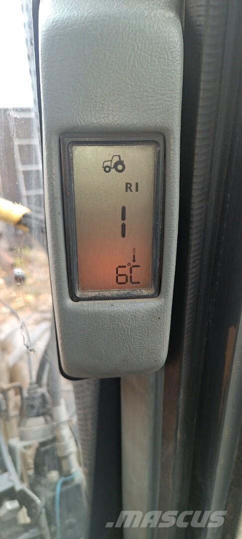 Valtra 8450 Tratores Agrícolas usados