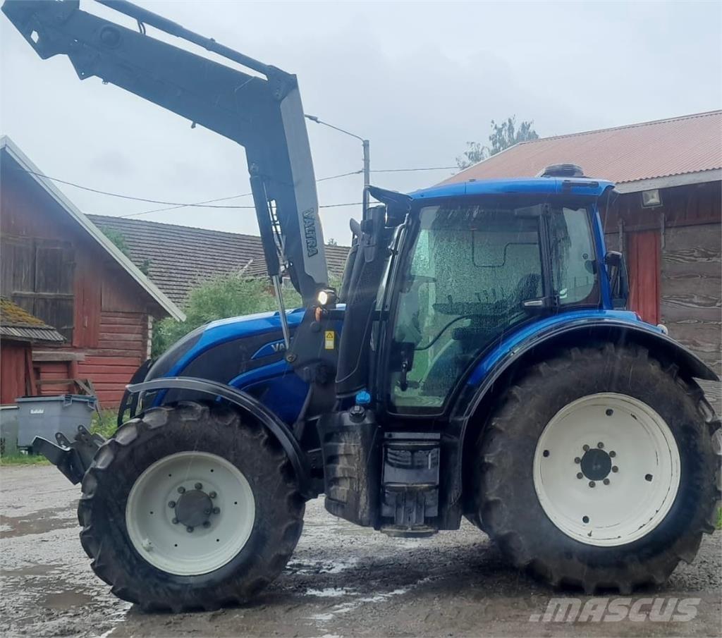 Valtra N134 Tratores Agrícolas usados