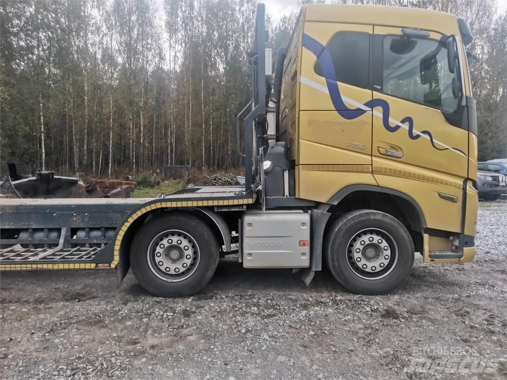 Volvo 750 Camiões de Transporte Auto