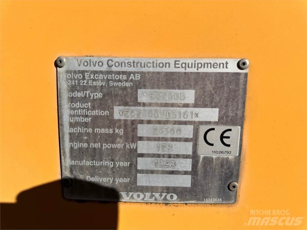 Volvo EC230B Escavadeiras de esteiras