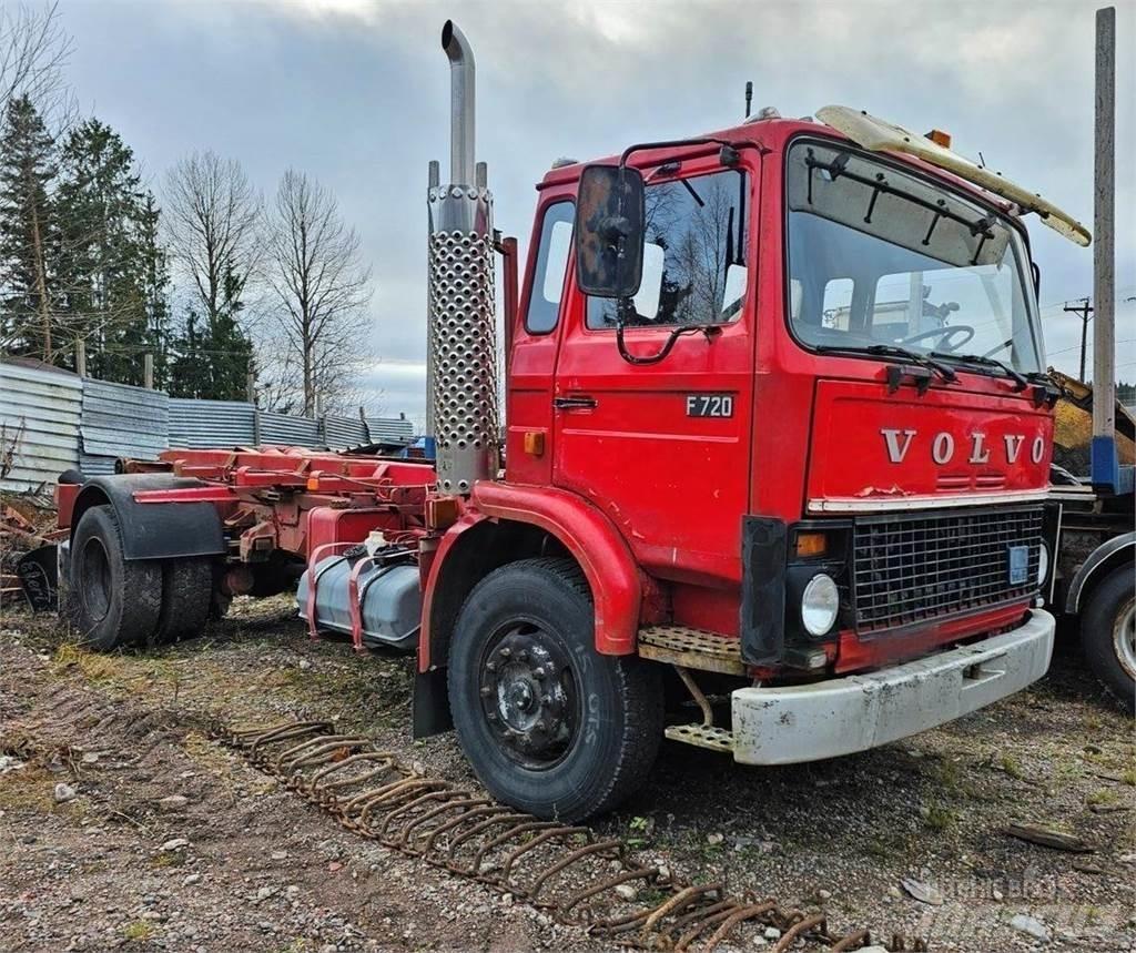 Volvo F720 Camiões Ampliroll
